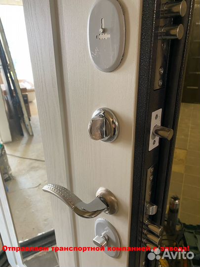 Входная дверь новая