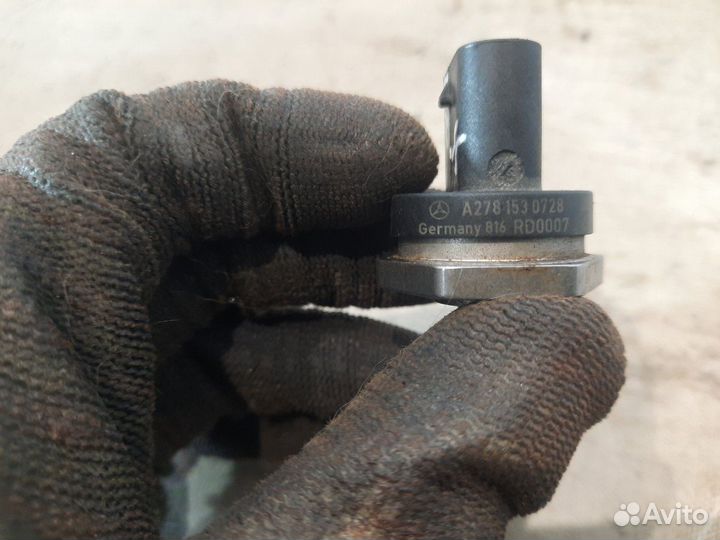 Датчик давления топлива Mercedes Gla180 X156