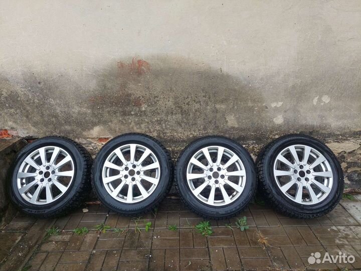 Bridgestone Blizzak Spike-02 225/55 R17