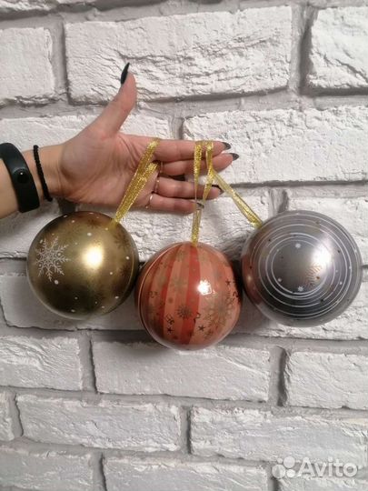 Новогодние игрушки