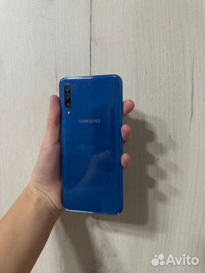 Samsung Galaxy A50, 6/128 ГБ