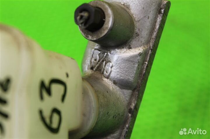 Главный тормозной цилиндр Toyota Camry SV41 3S-FE