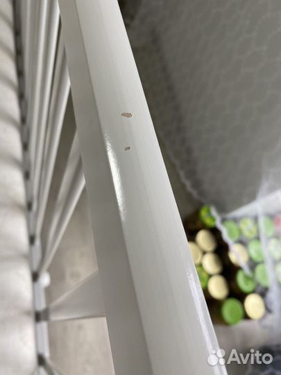 Детская кроватка с маятником