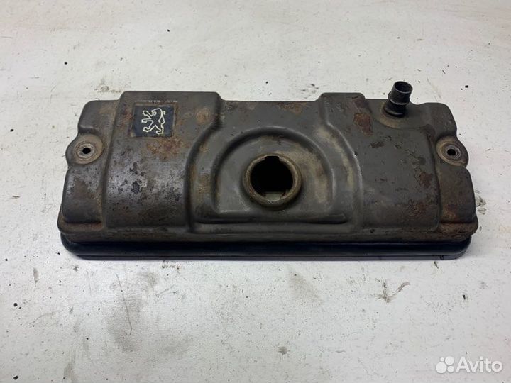 Клапанная крышка Peugeot 206 1.4 KFW