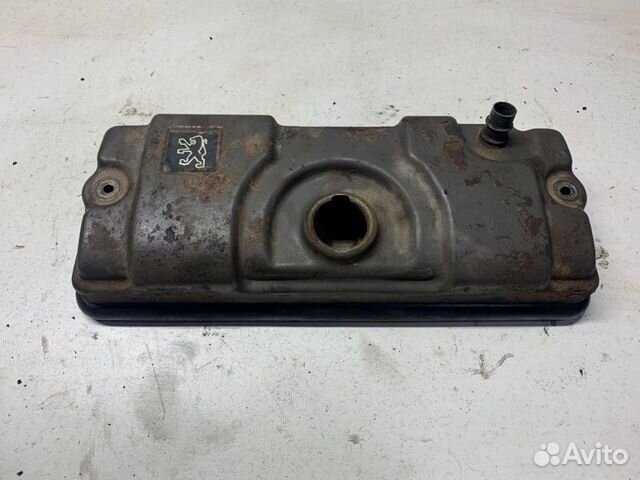 Клапанная крышка Peugeot 206 1.4 KFW