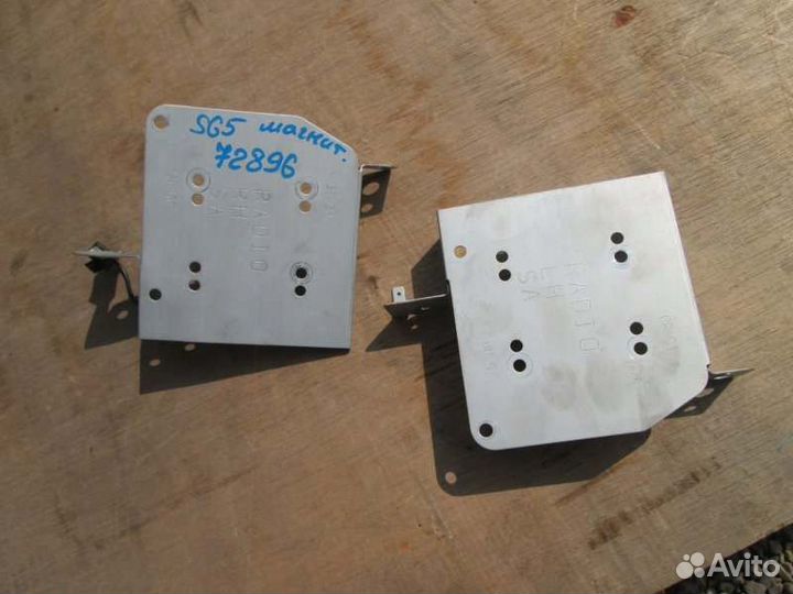 Кнопка аварийки Subaru Forester SG5 EJ202 2003/10