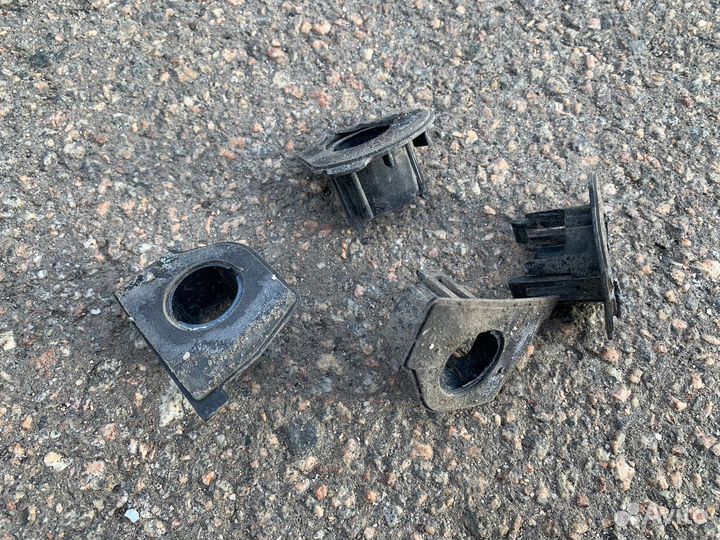 Кронштейн заднего датчика парковки A4 c 2012 г