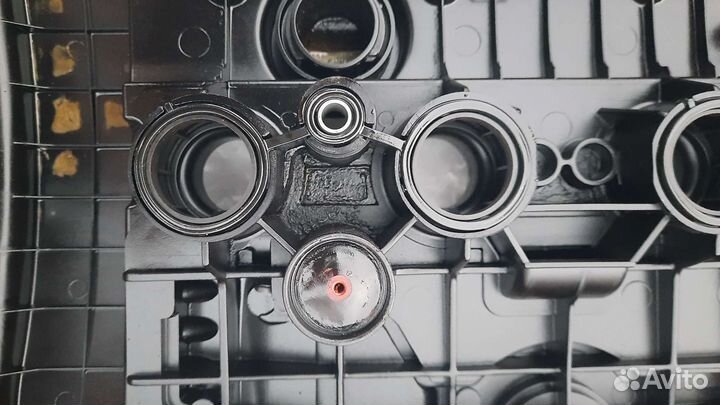 Клапанная крышка Пежо