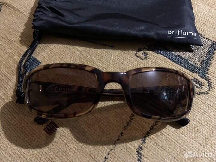 Солнцезащитные очки Oriflame