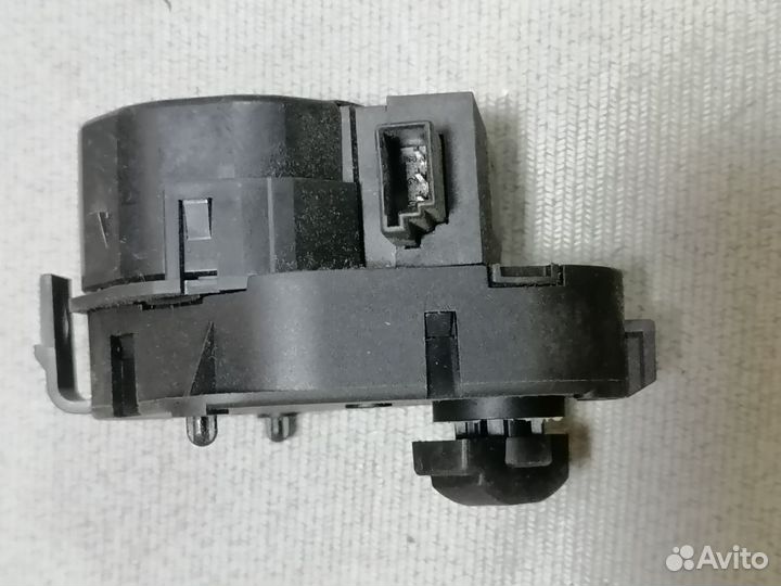 Сервопривод заслонки печки №3 BMW 3 E46 1998-2005