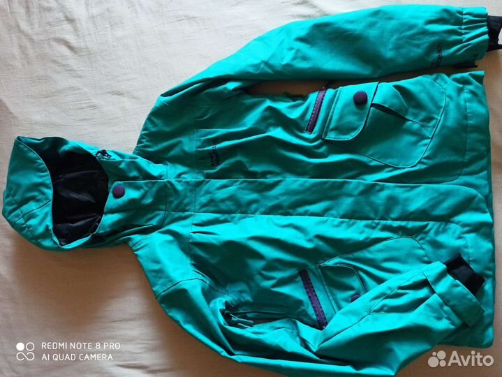 Сноубордическая куртка женская