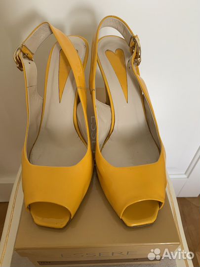 Босоножки женские