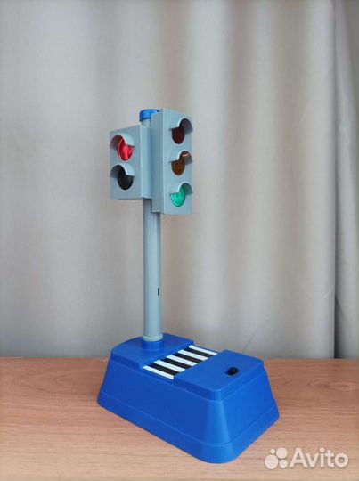 Детская игрушка Светофор