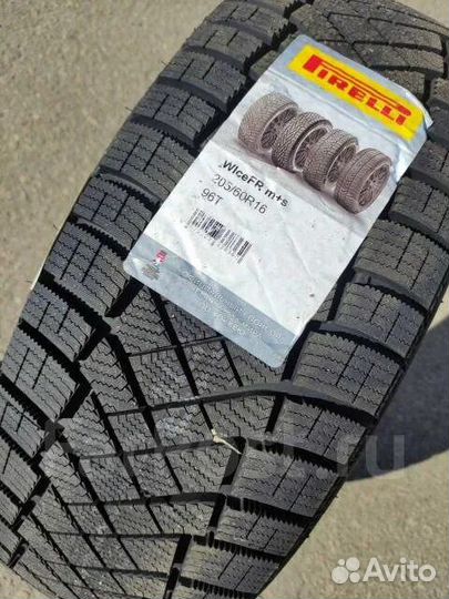 Pirelli Ice Zero FR 205/60 R16