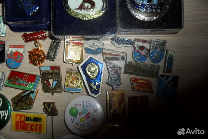 56 значков в основном Красноярского края