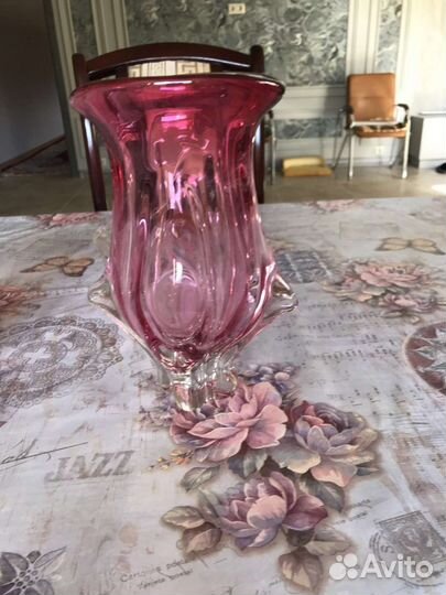 Ваза для цветов стекло чешское цветное