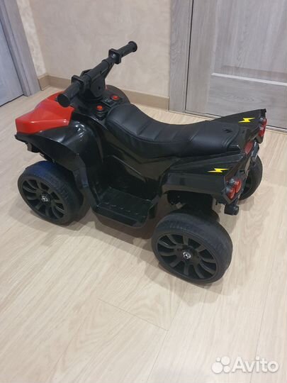 Детский квадроцикл на аккумуляторе