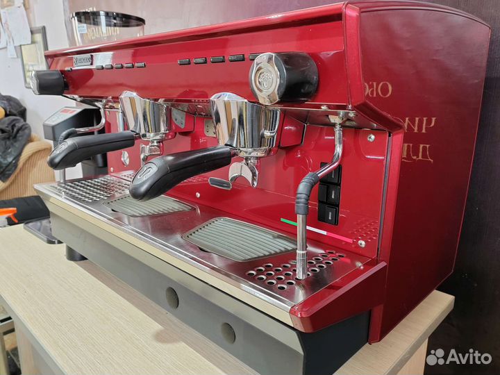 Кофемашина и кофемолка в аренду