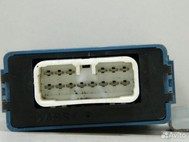 Блок управления центральным замком Toyota Land Cru