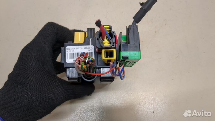 Блок предохранителей Peugeot 3008, 2019