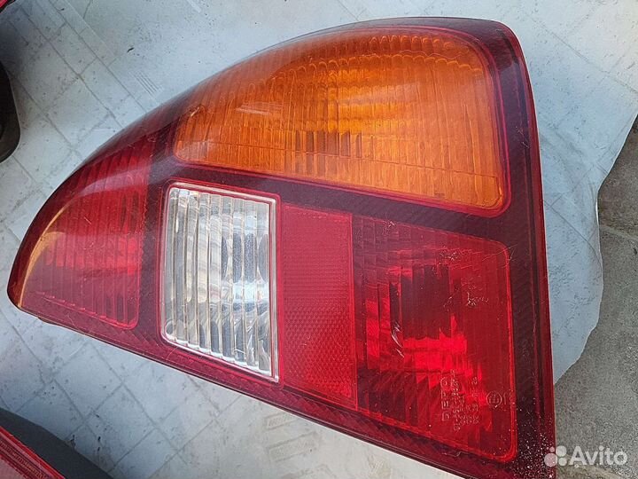 Renault symbol- фонари