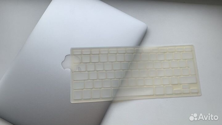 Силиконовая накладка защитная клавиатуру macbook