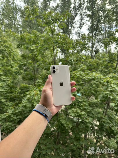 iPhone 11, 64 ГБ