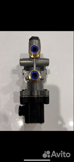 4630840310 ; 4630840410 Кран подъема оси wacbo