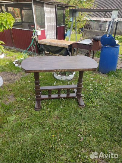 Кухонный стол