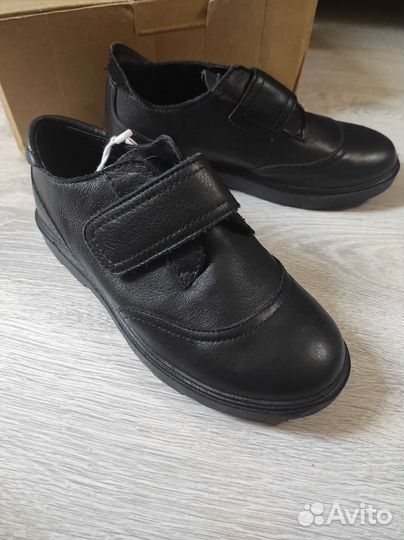 Кожаные новые туфли полуботинки zara 31