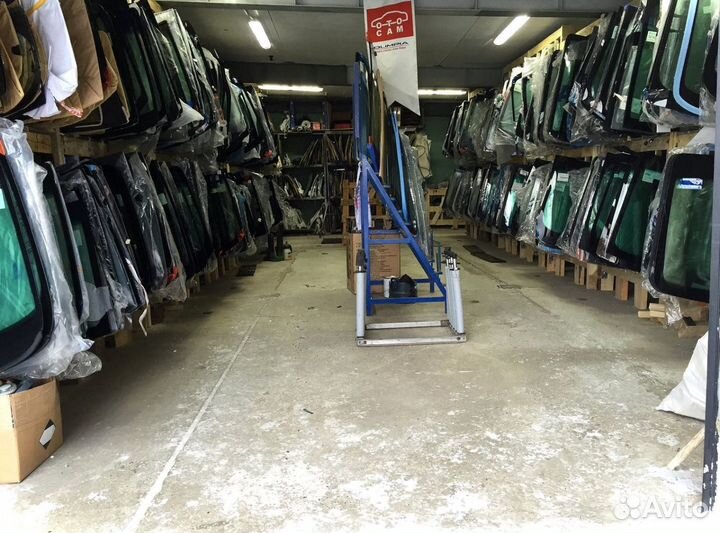 Стекло нижнее левое Мини-экскаватор Terex TC35