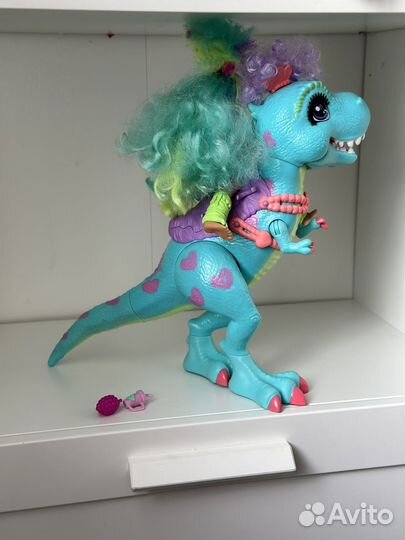 Игровой набор Cave Club кукла Рокель и Ти-Рекс