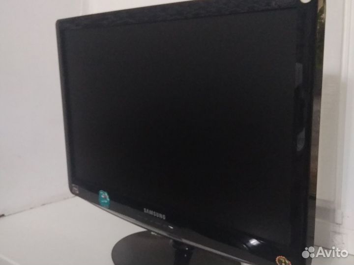 Монитор Samsung