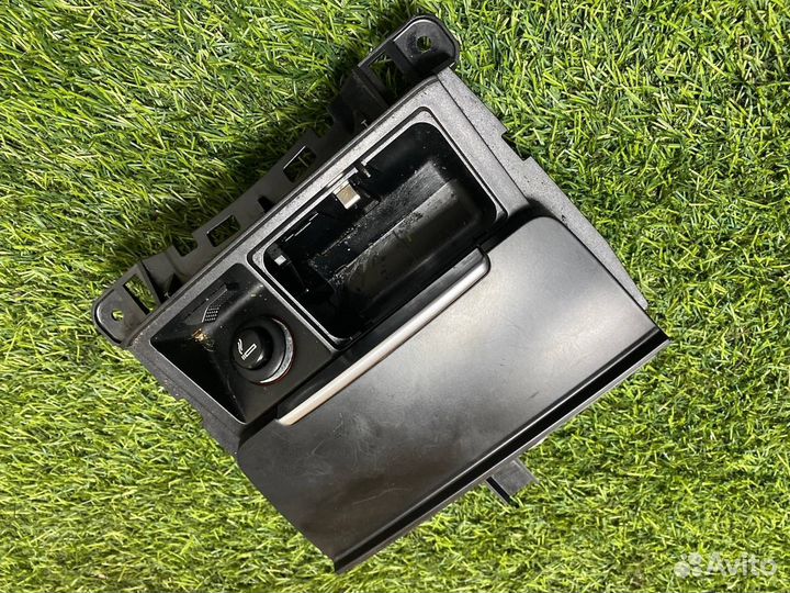 Пепельница Audi A4 B8 1.8 T 2009