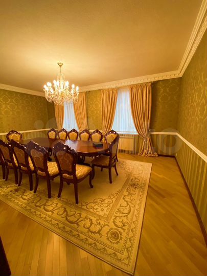 Дом 330 м² на участке 7,5 сот.