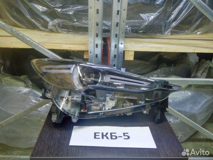 Фара правая Mazda CX-5 2 2017