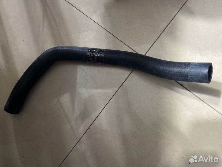 Патрубок системы охлаждения Toyota Land Cruiser