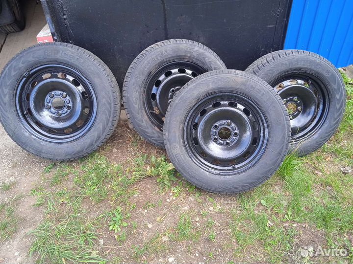 R15 Vredestein IceTrac 195/65, PCD 5x108 DIA 63.4