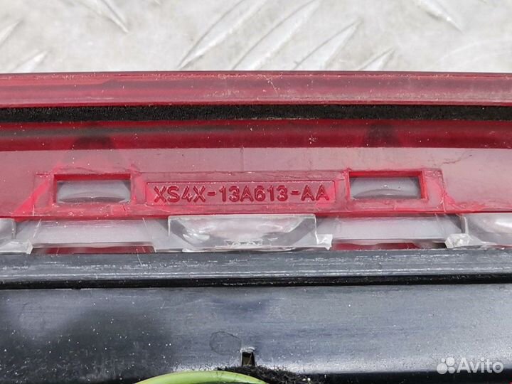 Фонарь дополнительный тормозной (стоп-сигнал) Ford