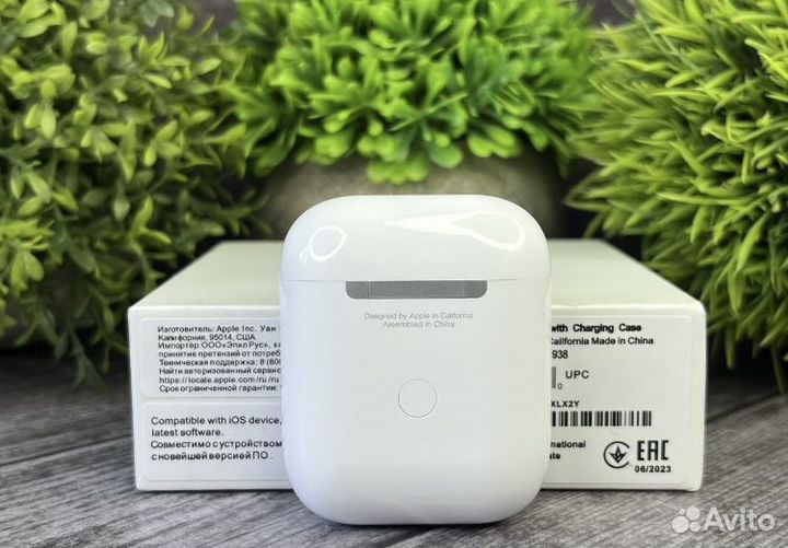 Наушники AirPods 2 новые + чехол