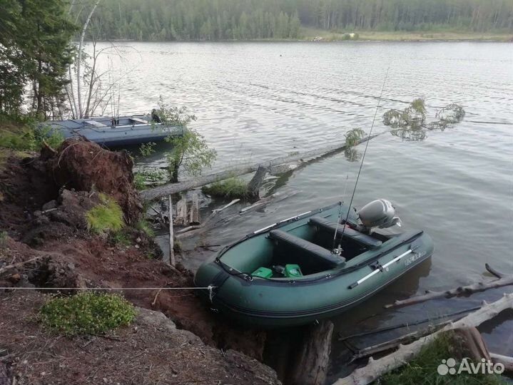 Лодка с мотором