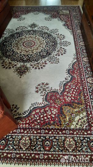 Ковер шерстяной