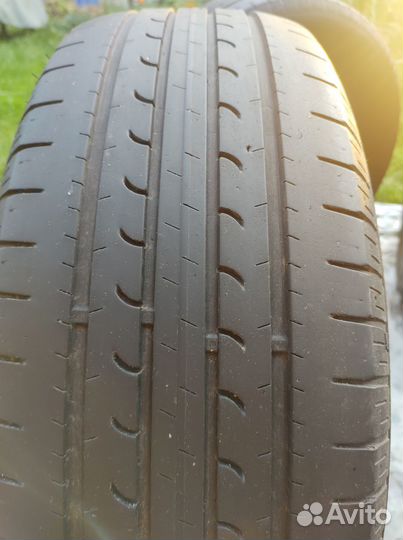 Goodyear EfficientGrip SUV 4x4 215/60 R17 96H