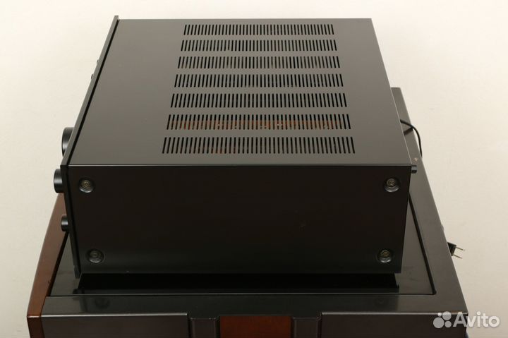 Усилитель Sansui AU-D907