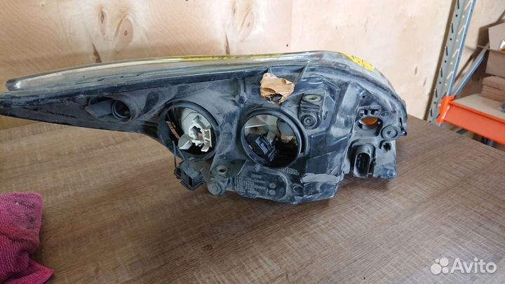 Фара левая Ford Focus 2 рестайлинг