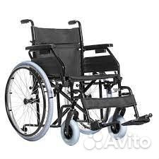 Инвалидная коляска и стул туалет