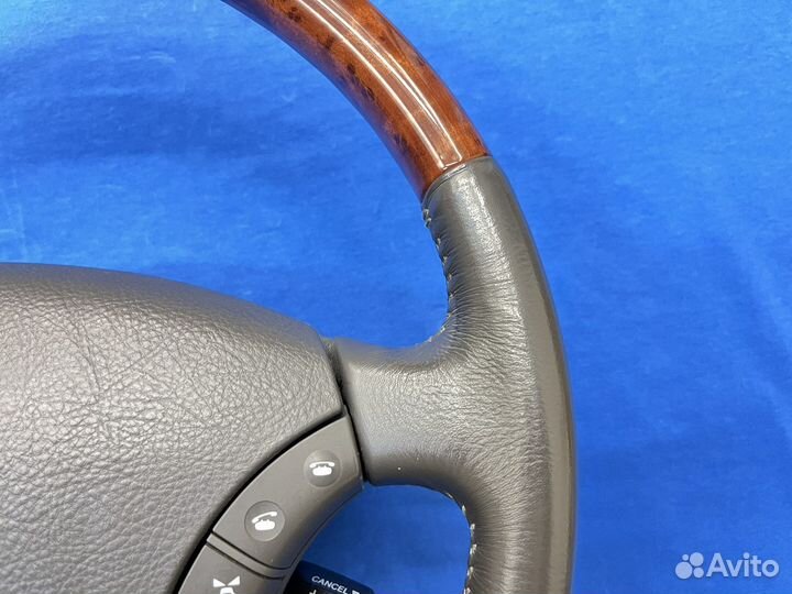 Руль с косточкой под дерево Toyota Lexus
