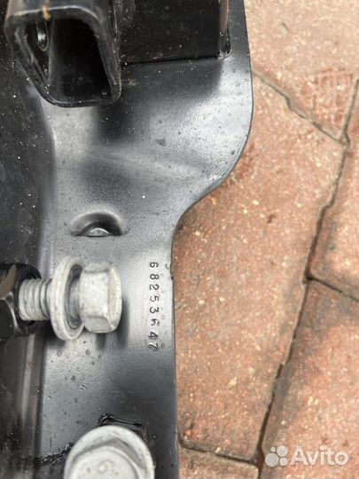 Усилитель заднего бампера Jeep Compass