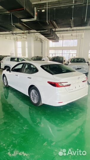 Toyota Camry 2.0 CVT, 2024