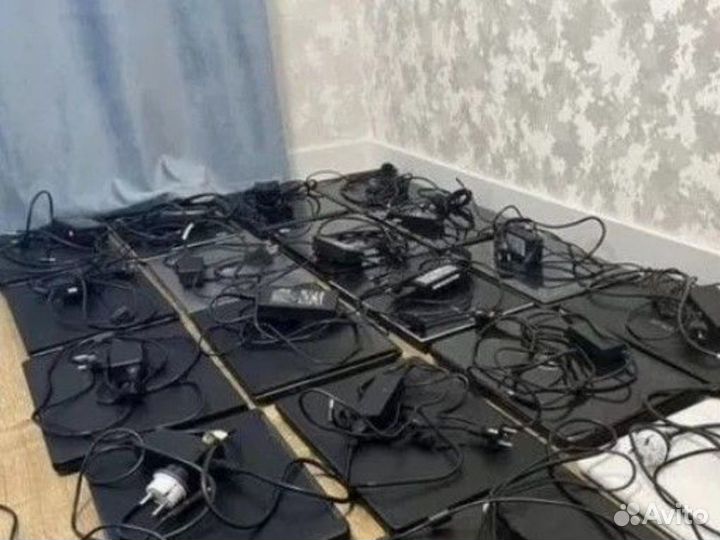 Ноутбуки с витрин и закрытых магазинов